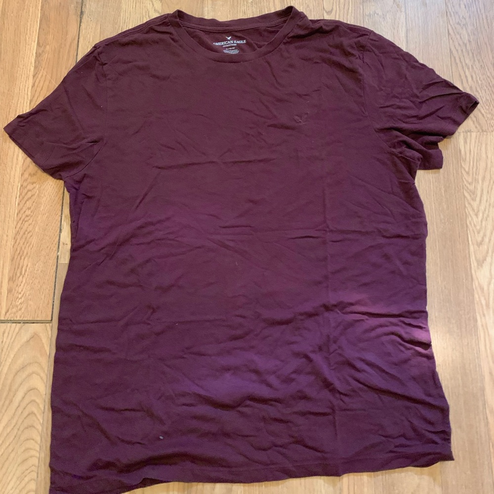 american eagle tshirt
